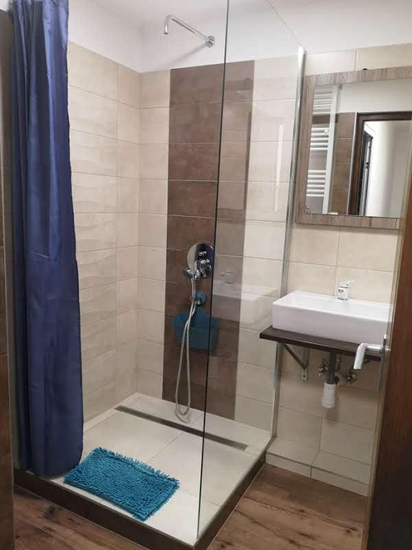 Tp Apartament